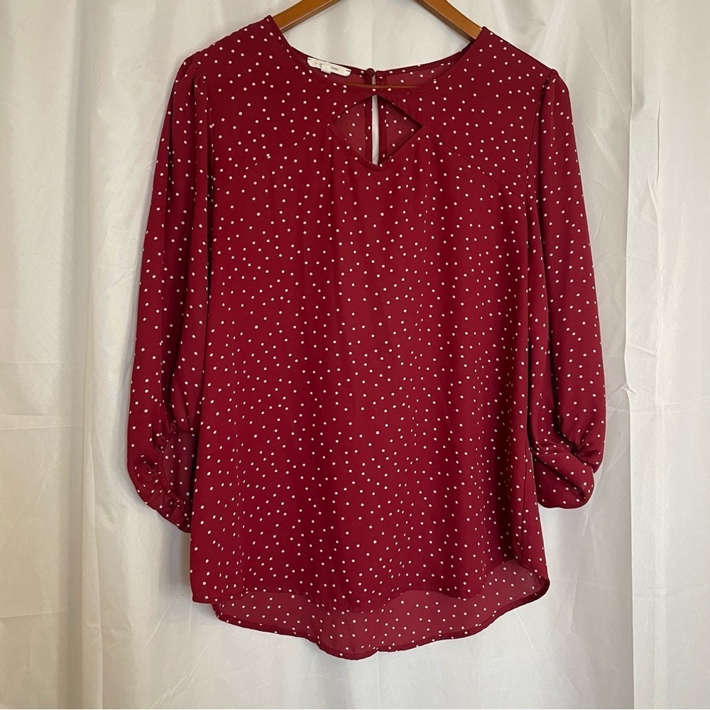 MAURICES Women’s Red White Dot Cut Our Flowy Blouse 3/4 Sleeve Size Small